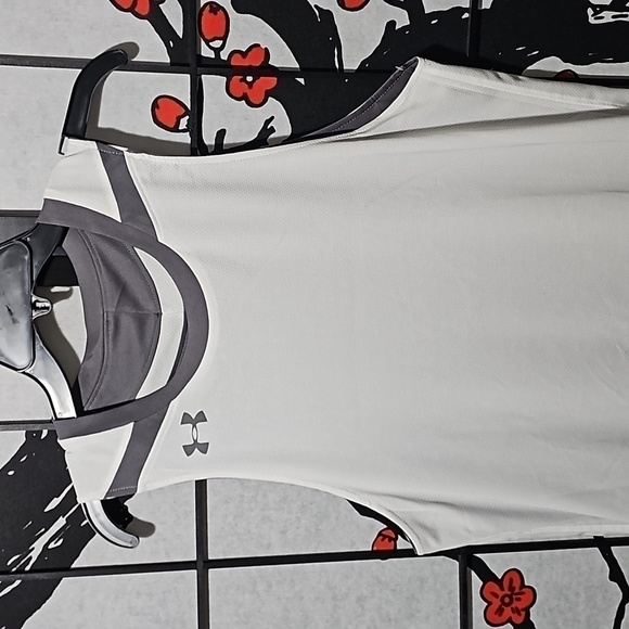 Under Armour‎ Reversible Tank Top Size Small NWOT - Picture 2 of 9